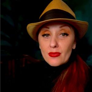 Meet your Posher, Rhiannon